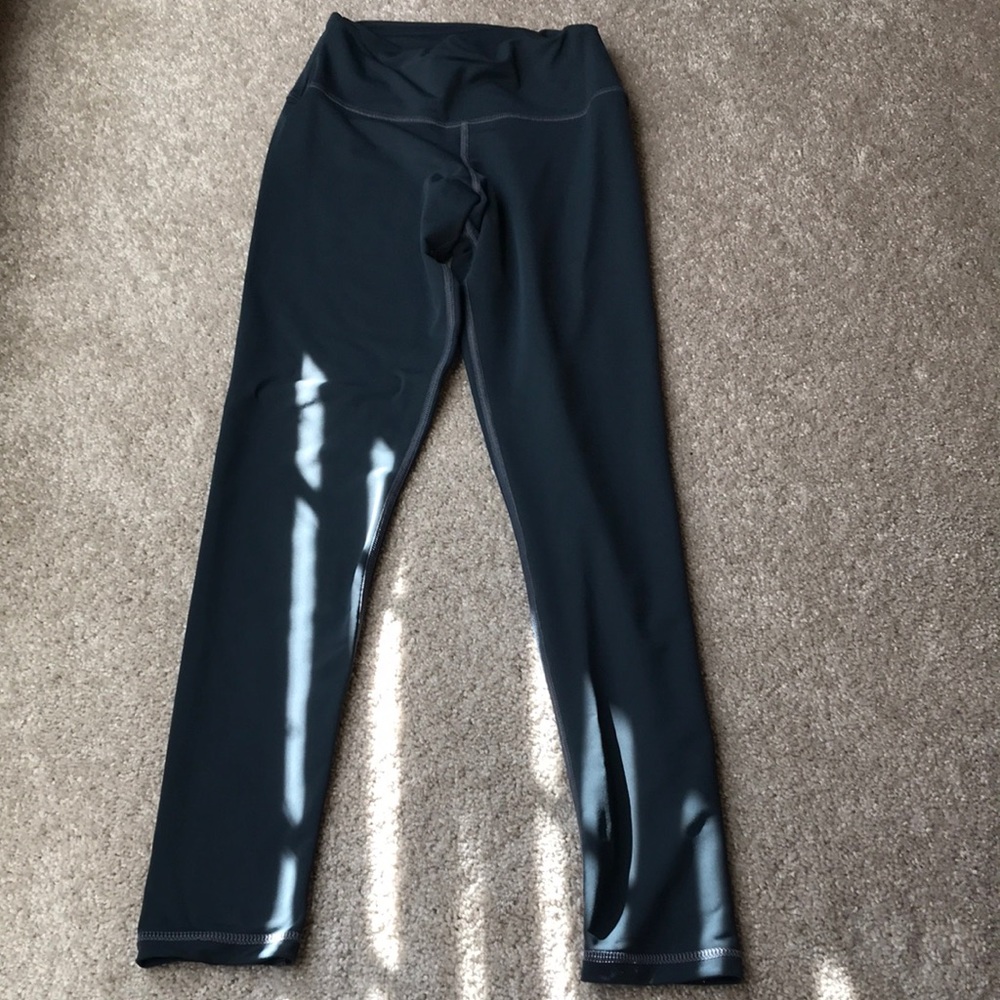Size small VIE ACTIVE yoga pants.  Good condition.